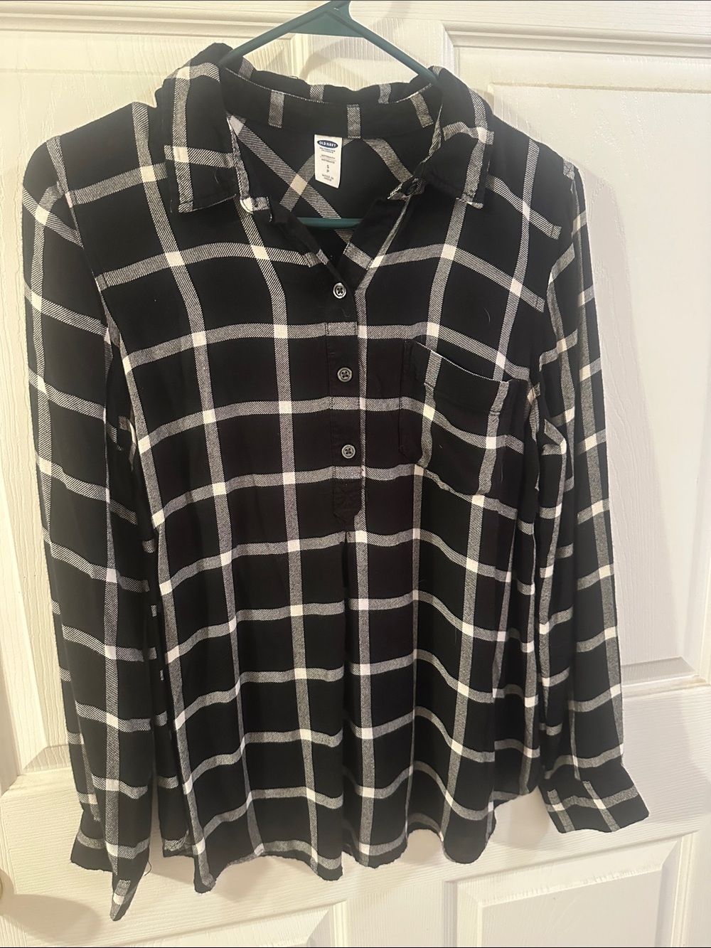 Old Navy Black and White Plaid Button-Down Shirt